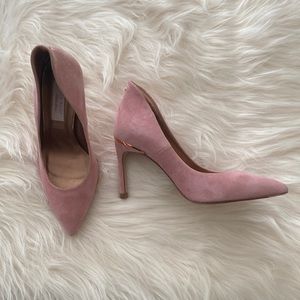 Ted Baker pink pumps suede courts size35 1/2 NWOB (us size 5)